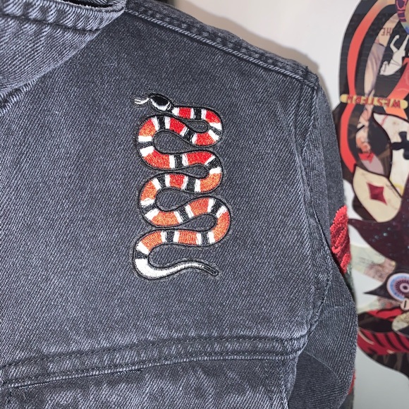 Up-Cycled denim jacket one of a kind panther snake - Picture 4 of 7